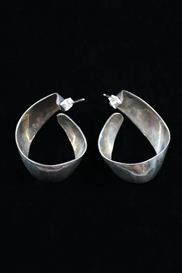 1980s Vintage Taxco Sterling Silver Ribbon Earrings