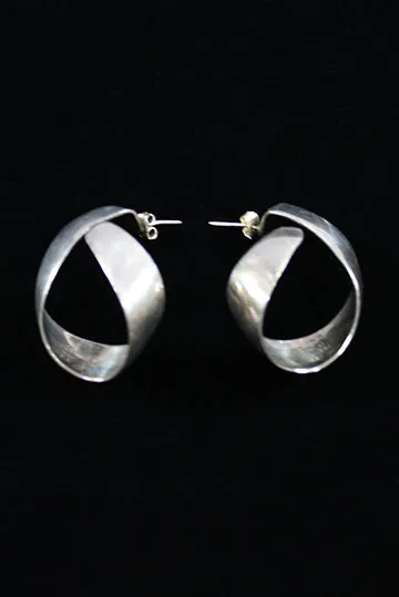 1980s Vintage Taxco Sterling Silver Ribbon Earrings