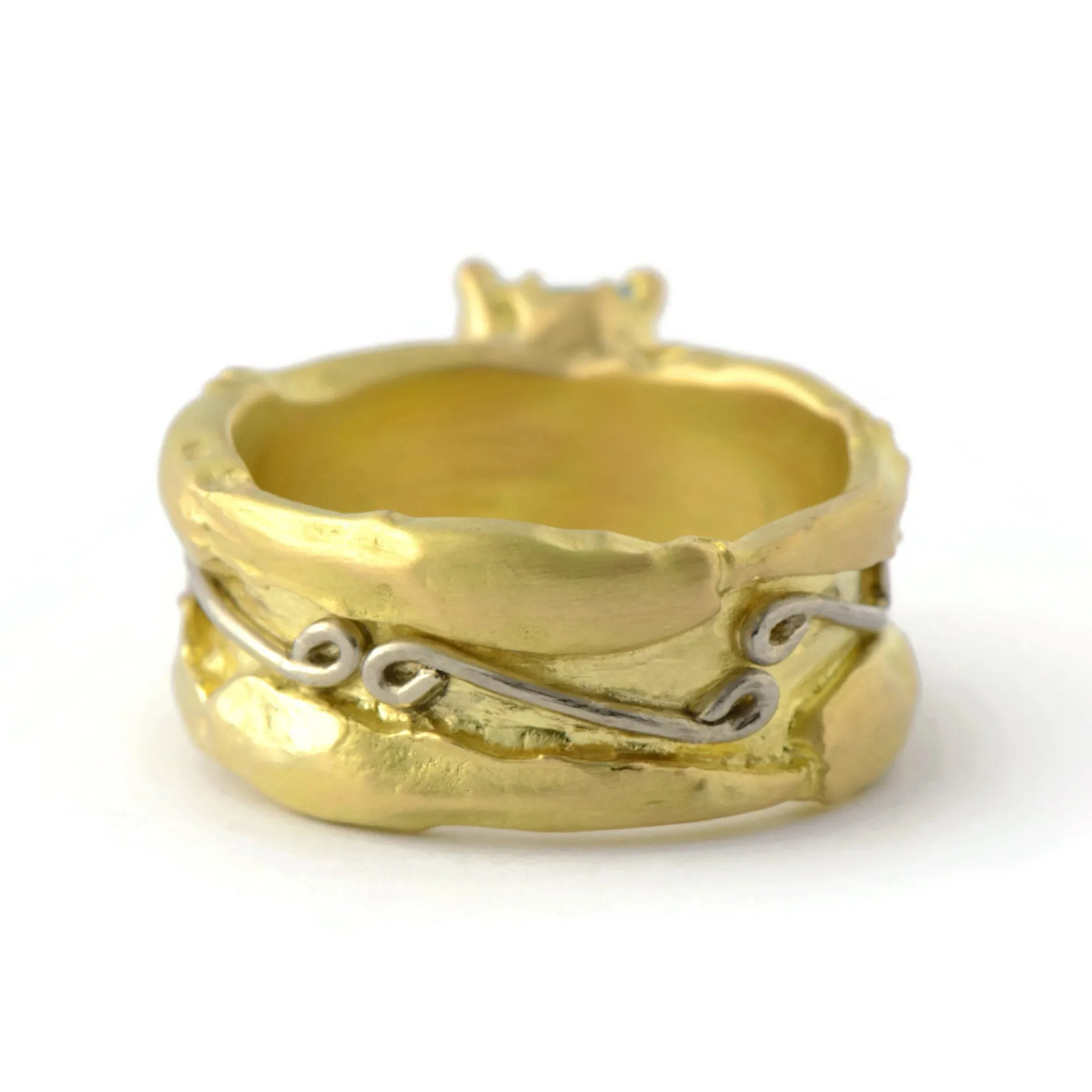 Aquamarine and 18 ct gold ring - Contemporary rings - insect inspire jewellery