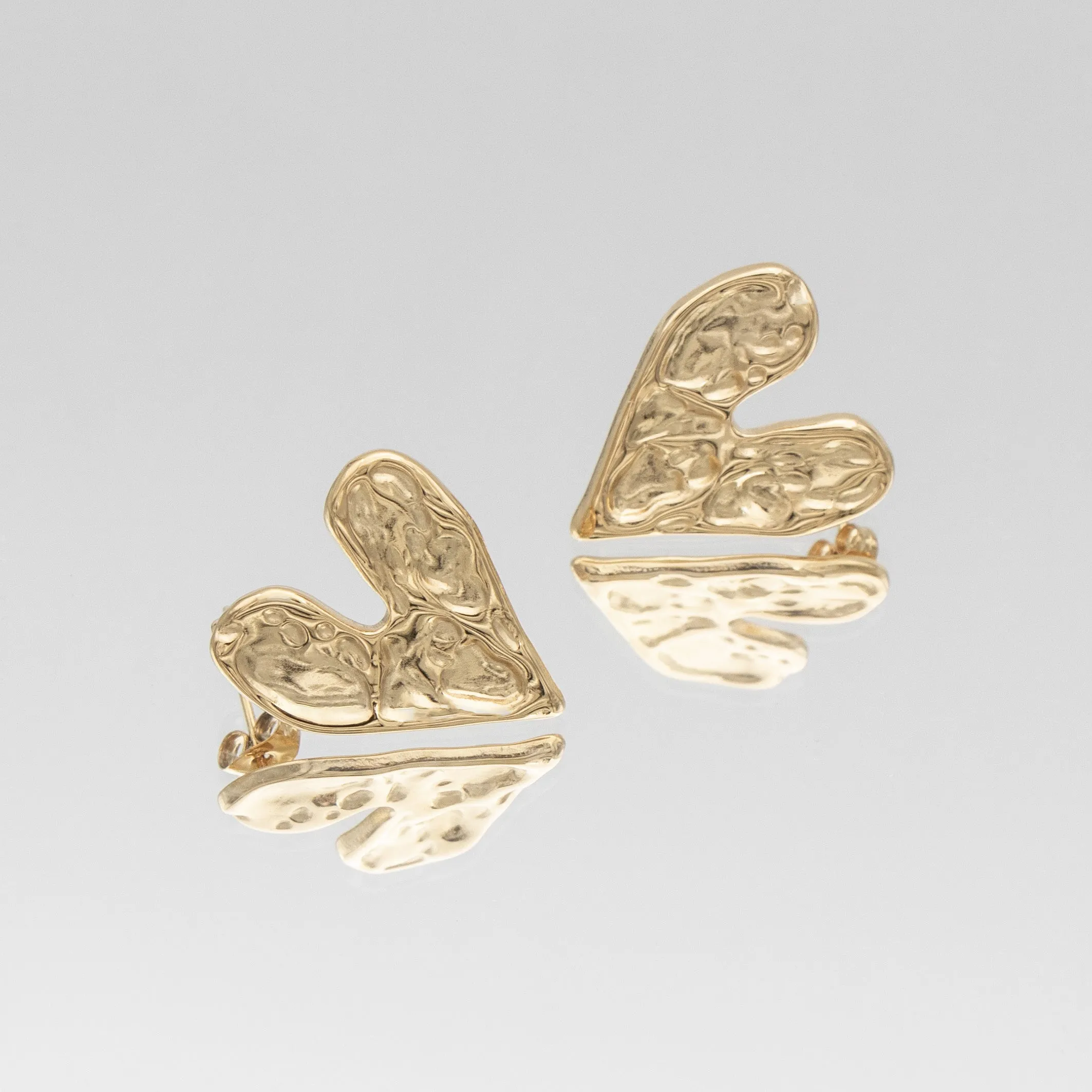 Cari Hammered Heart Earrings