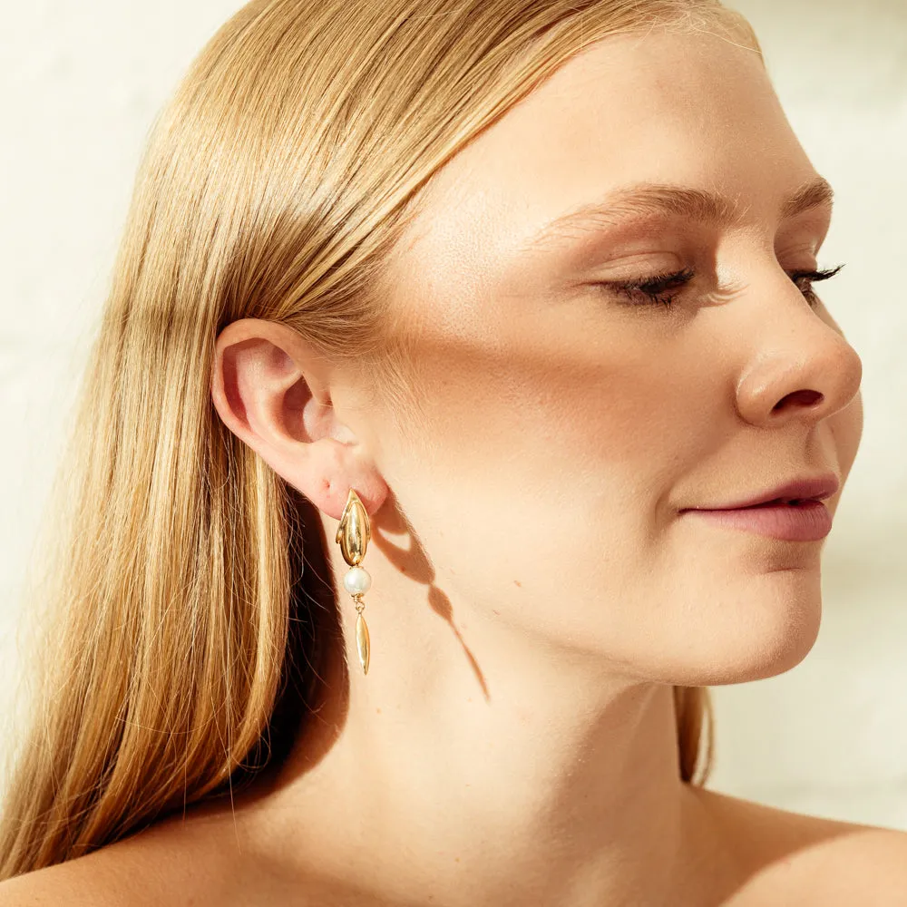 Deja Vu 9ct Yellow Gold Pearl Drop Earrings