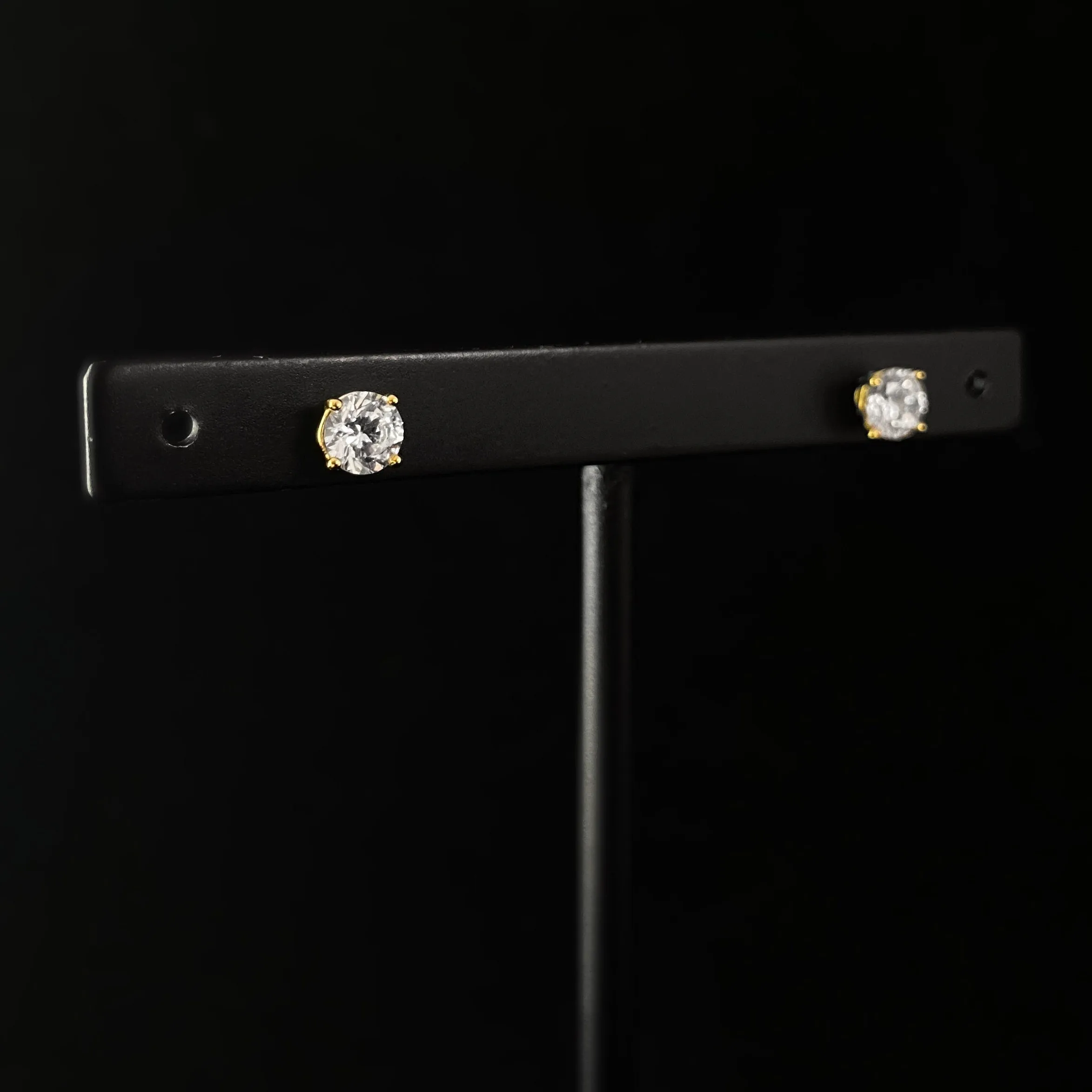 Elegant Clear Crystal Stud Earrings - Genevive