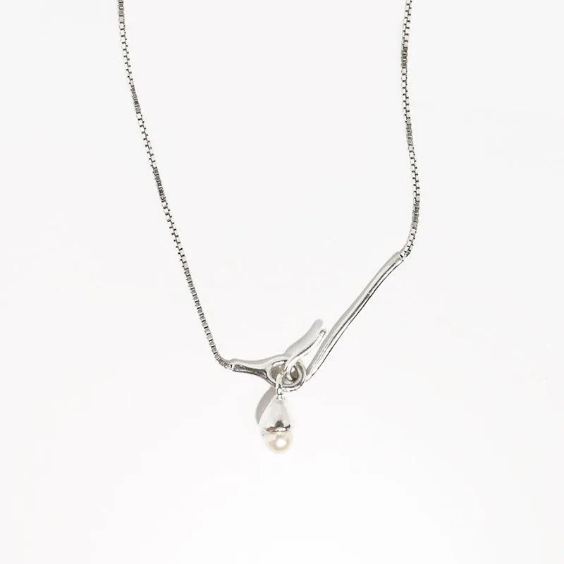 Elegant Silver Plated Pearl Necklace