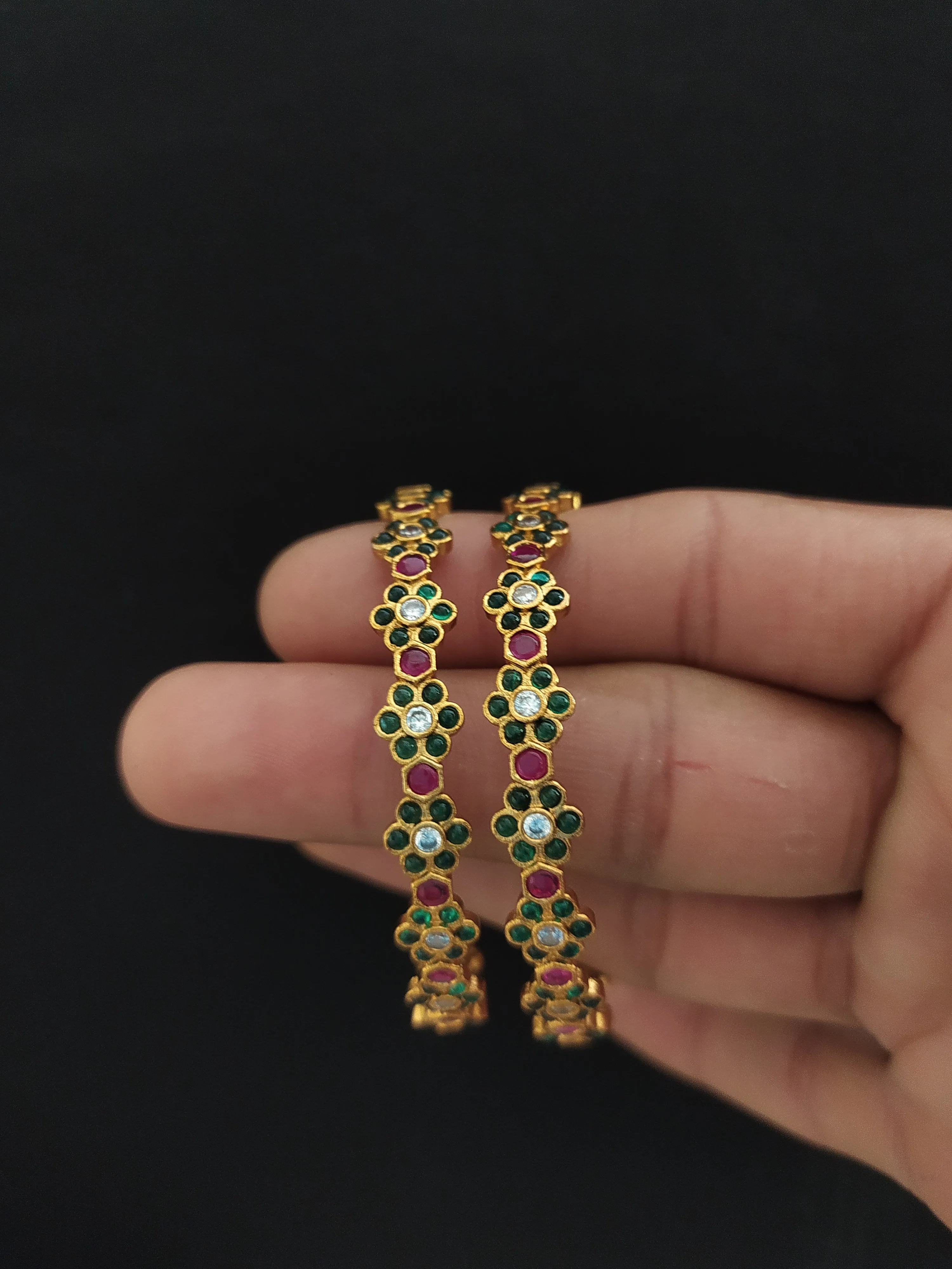 Embrace Timeless Elegance with Floral Design Green & Kemp Stone Antique Bangles