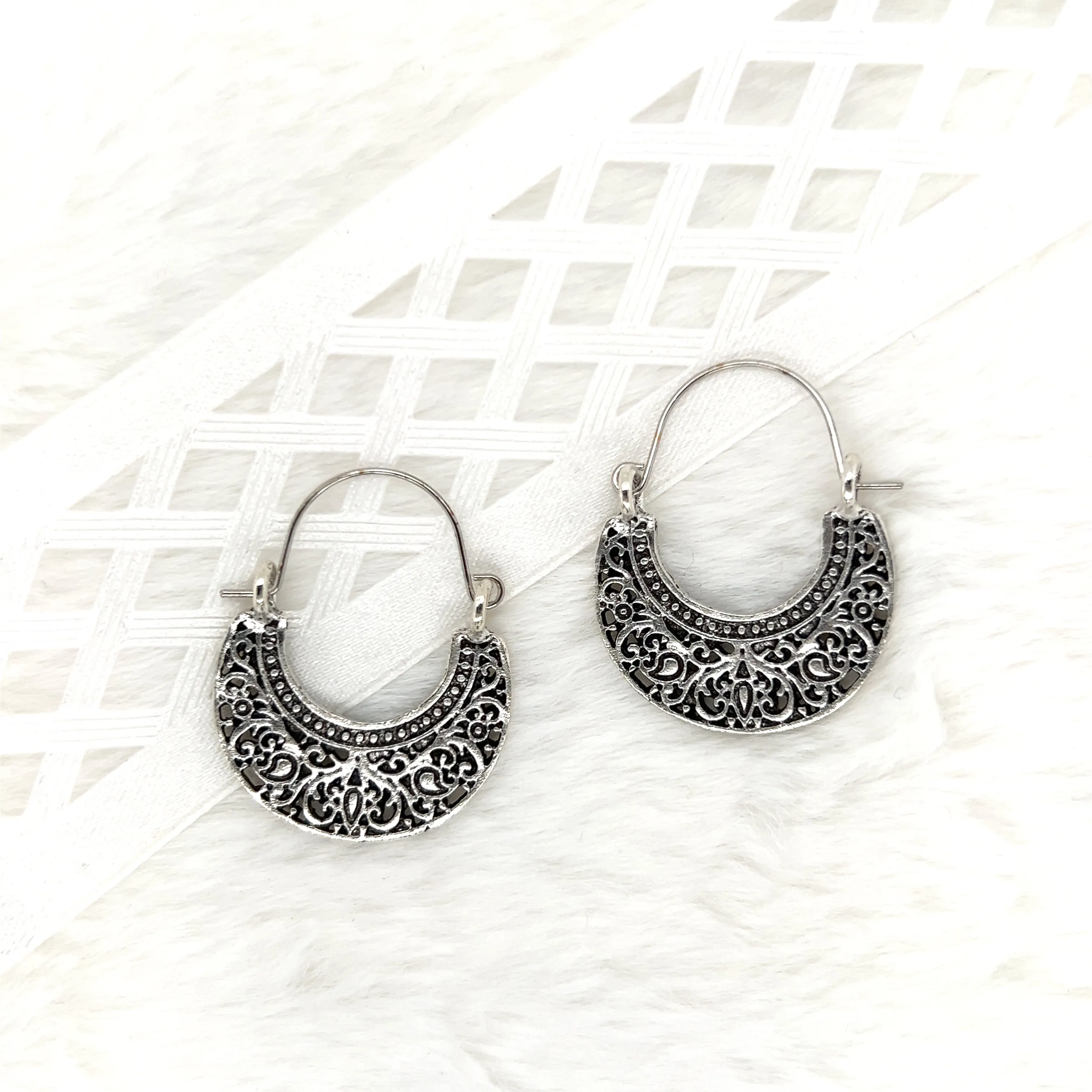 Filagree Hinge Half Hoop Swaying Silver Tone Earrings