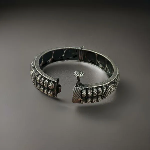 Graceful Dance of Peacock in Silver kada Bracelet