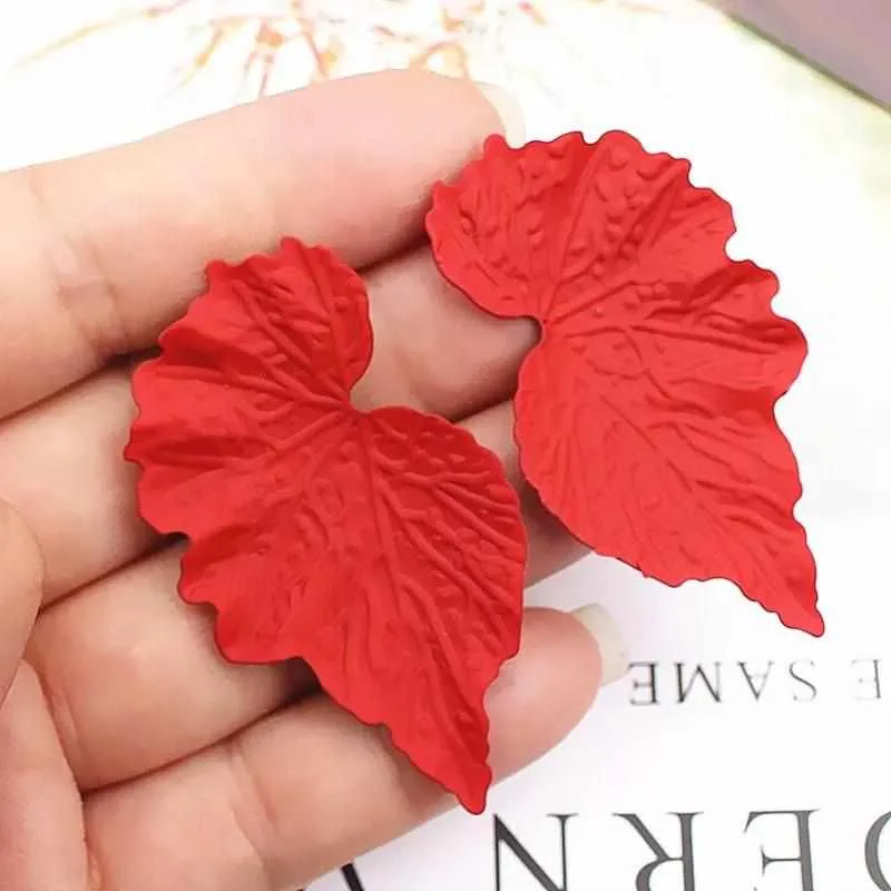 High Fashion Trendy Flower Drop Earrings For Women