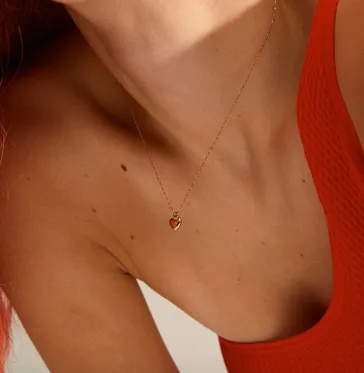 JAYLA HEART NECKLACE