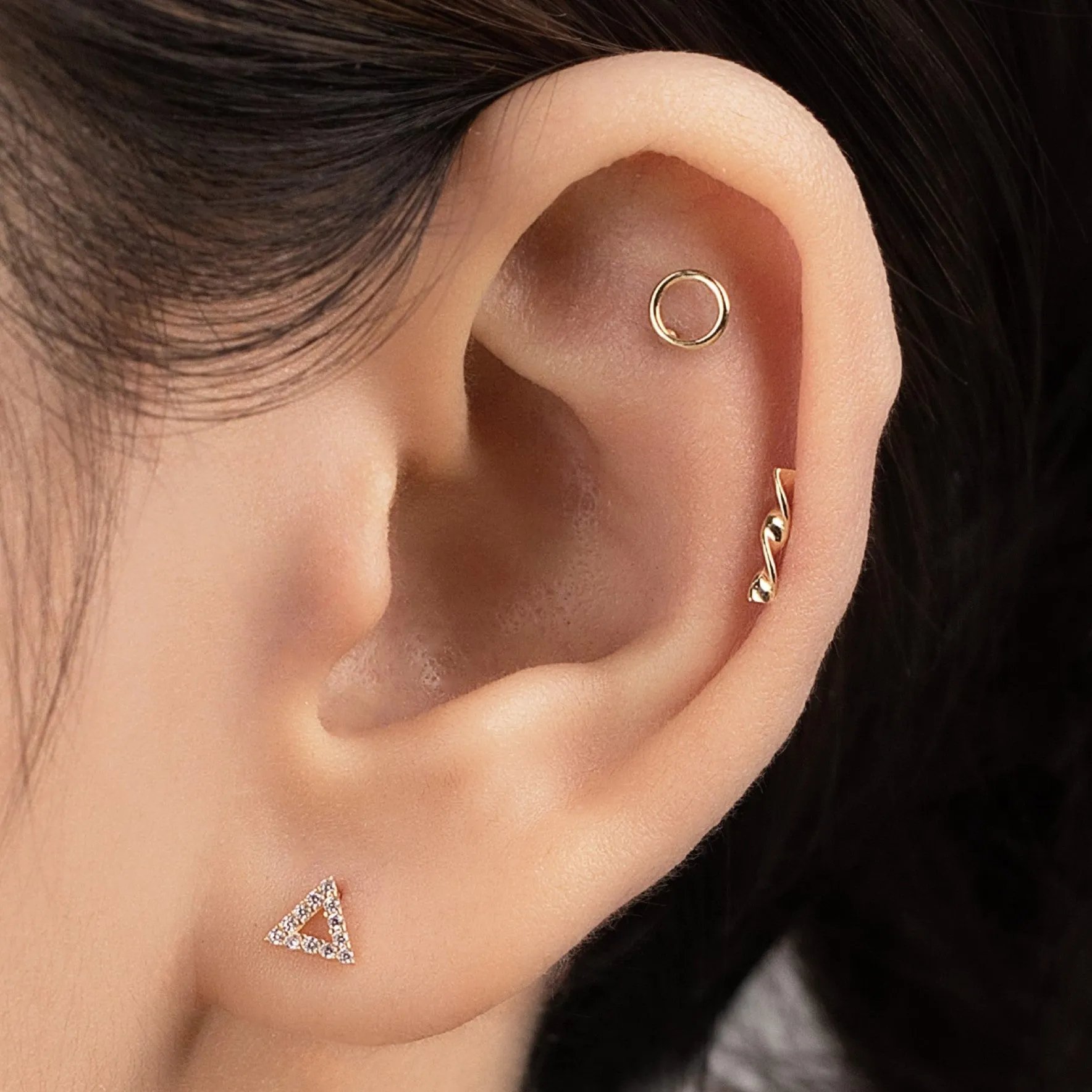 Roundie Piercing in Yellow Gold