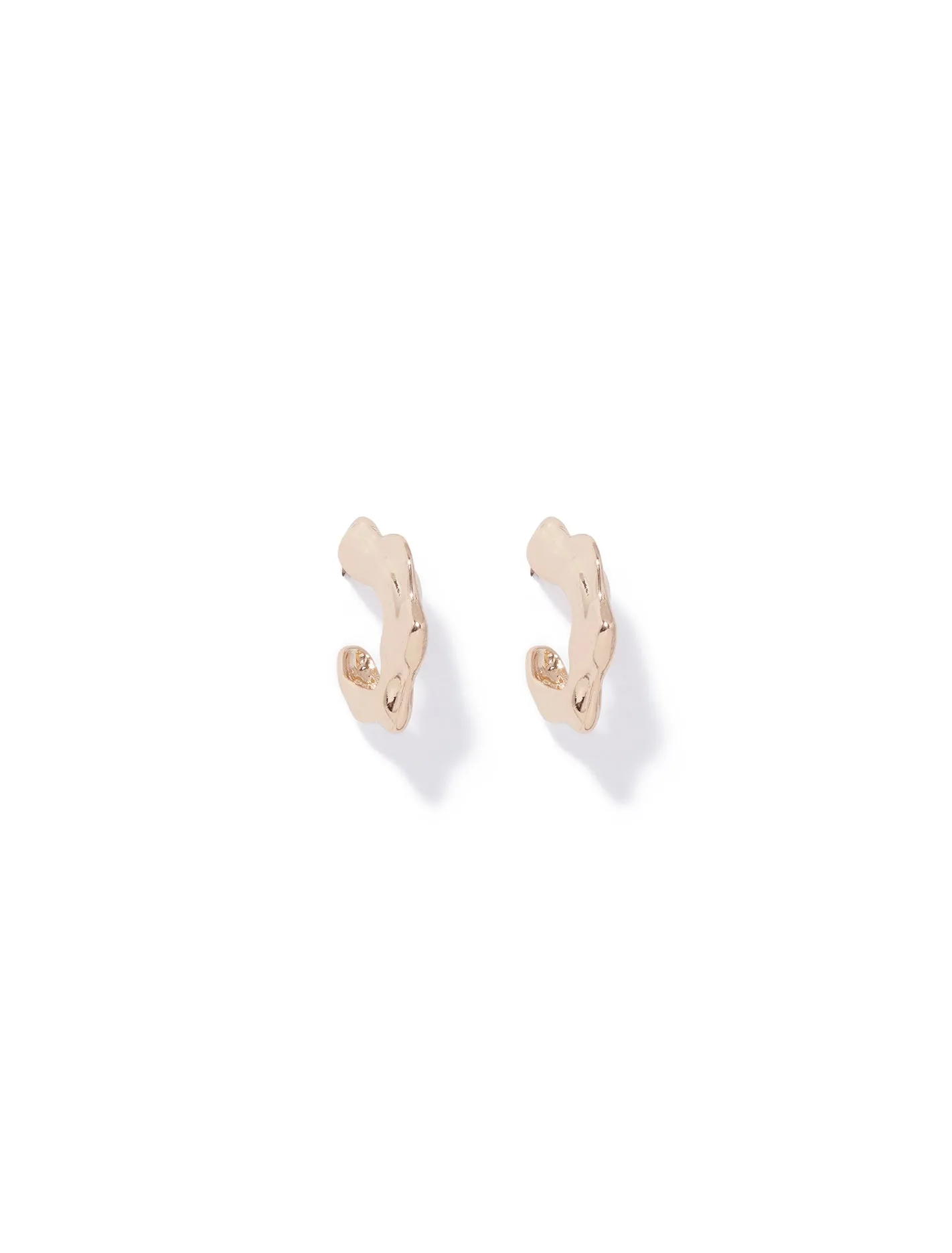 Signature Essy Wave Small Hoop Earrings