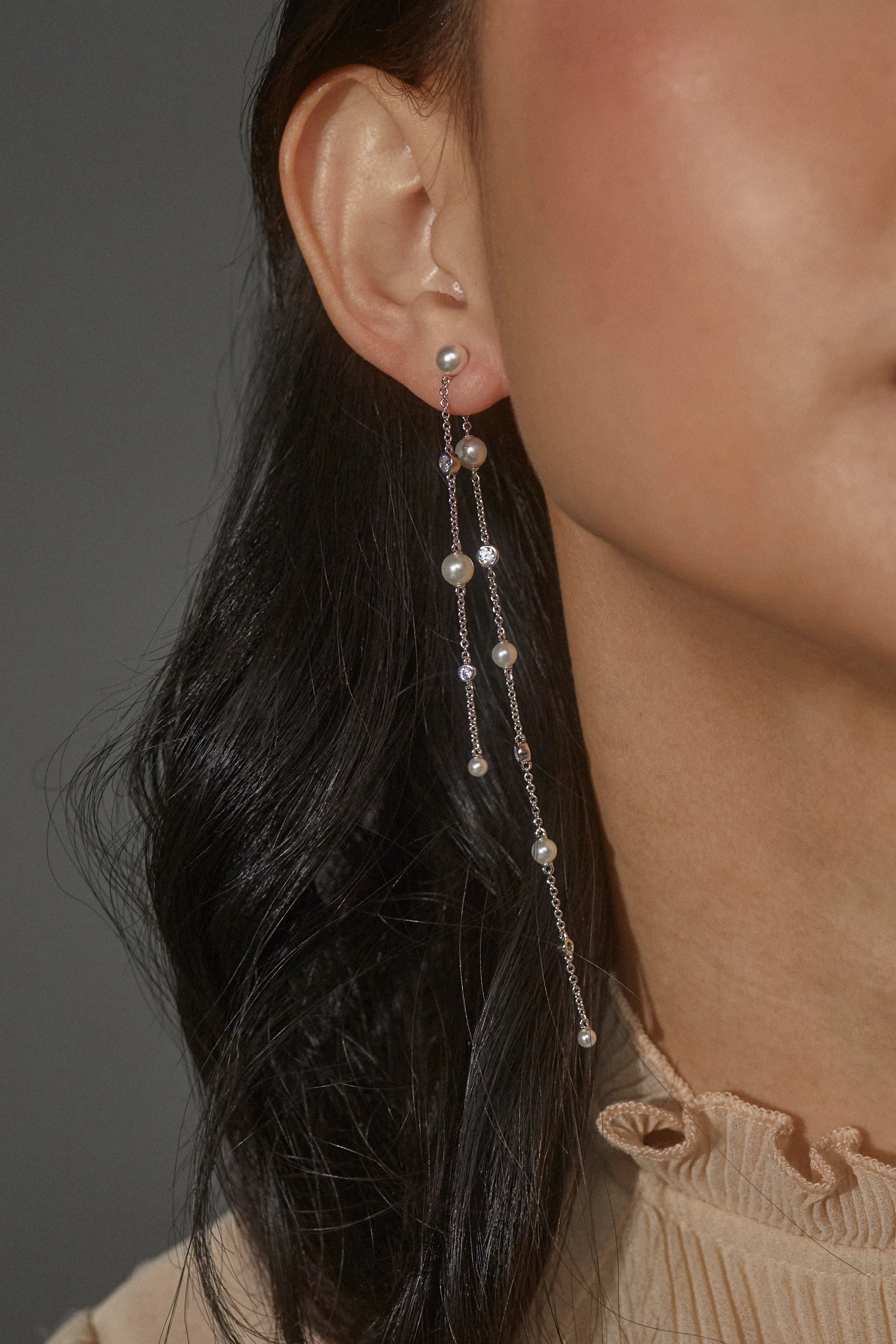 SIREN LONG PEAR LINEAR EARRINGS