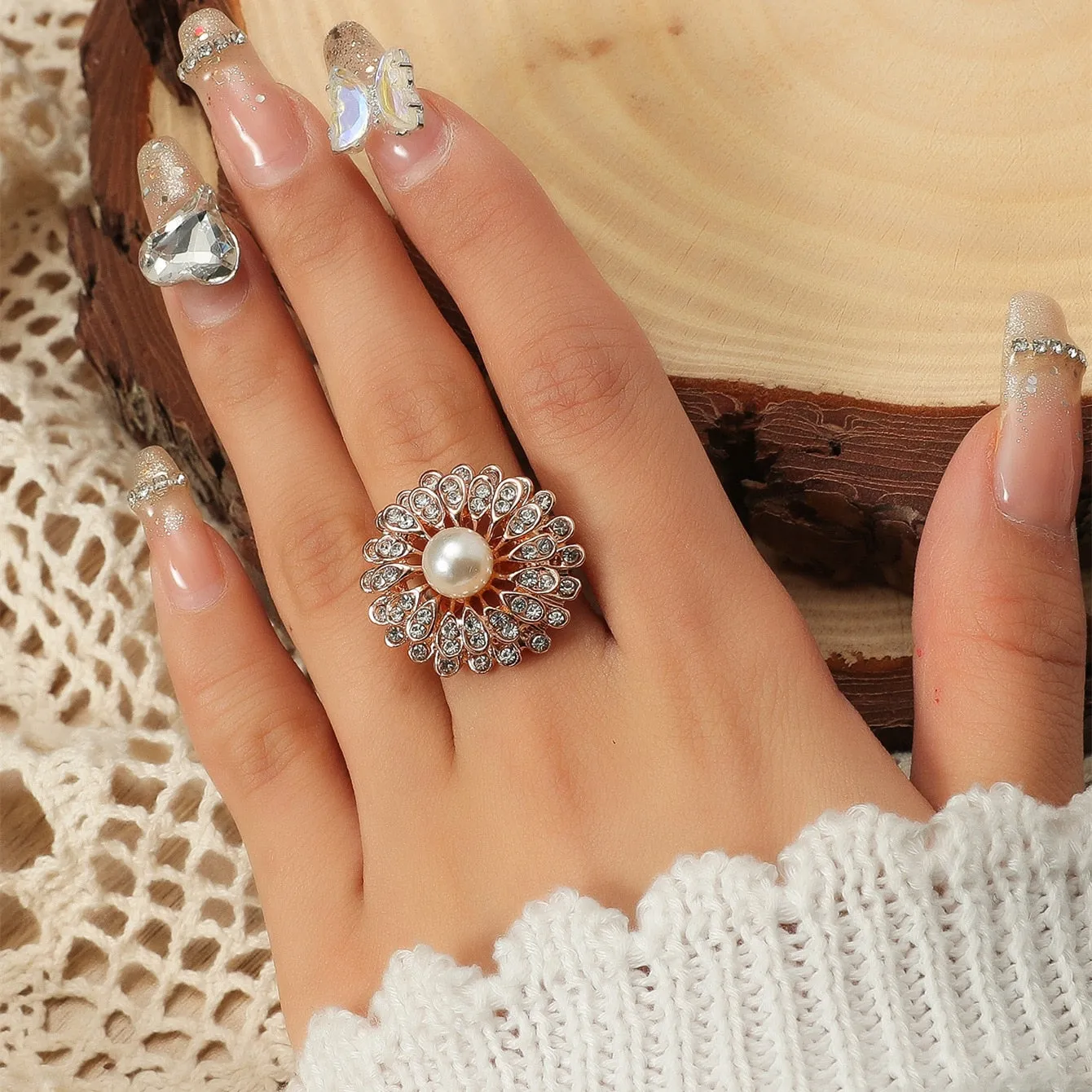 TEEK - Particular Big Flower Rings