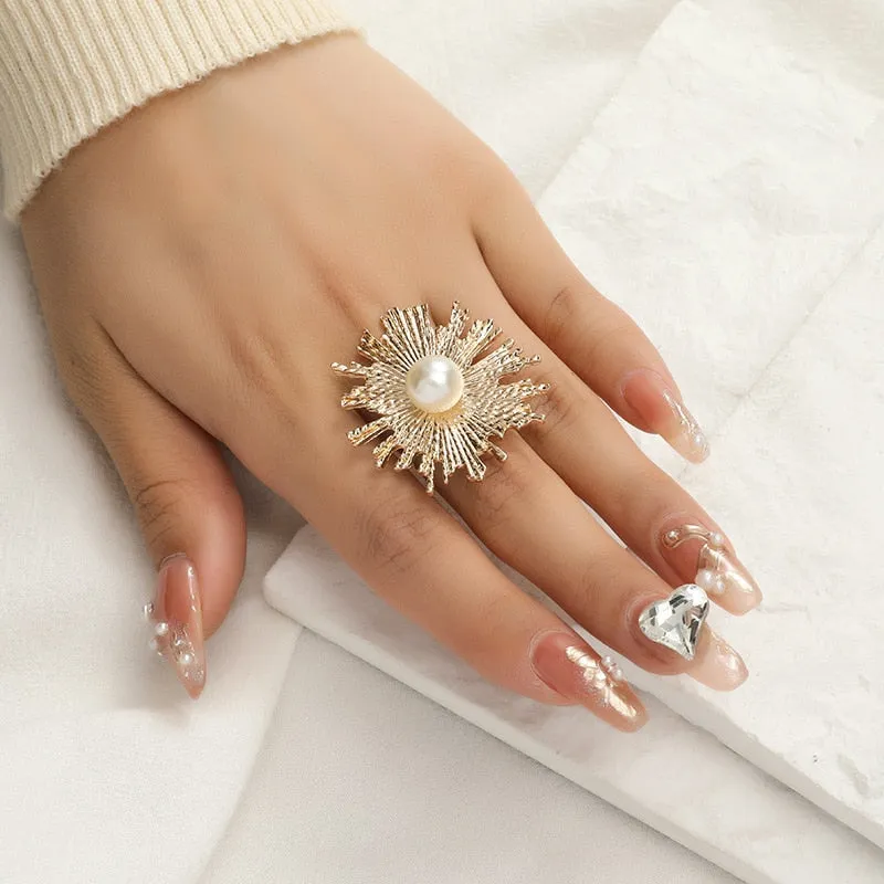 TEEK - Particular Big Flower Rings