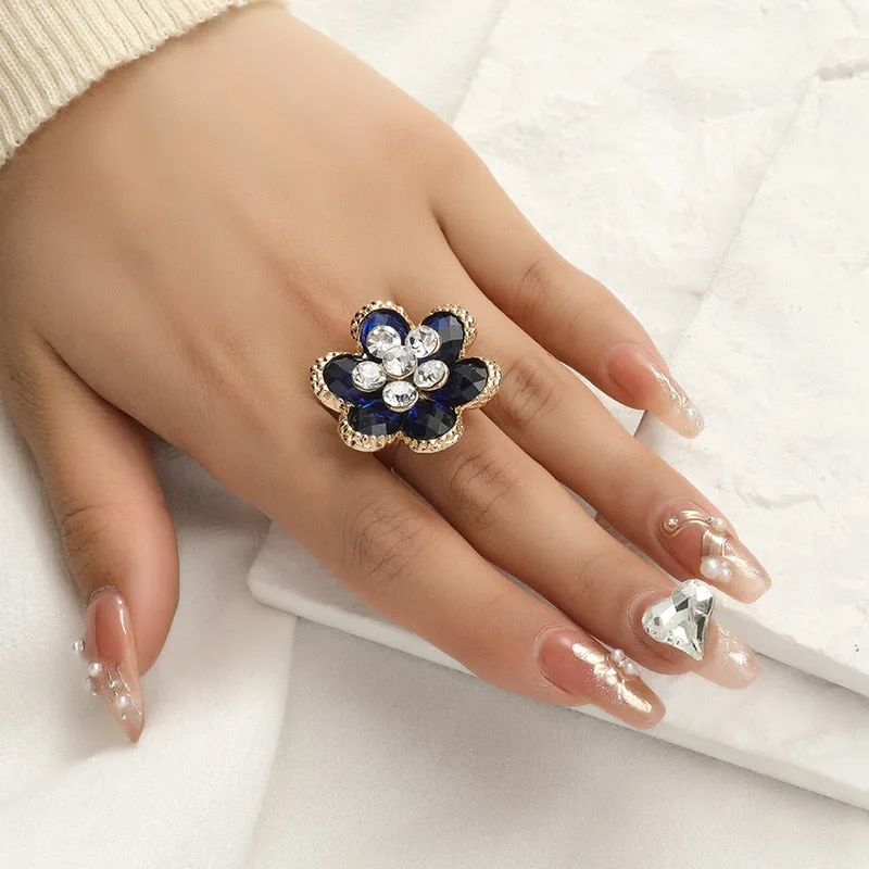 TEEK - Particular Big Flower Rings