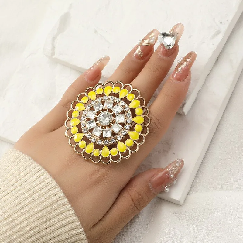 TEEK - Particular Big Flower Rings
