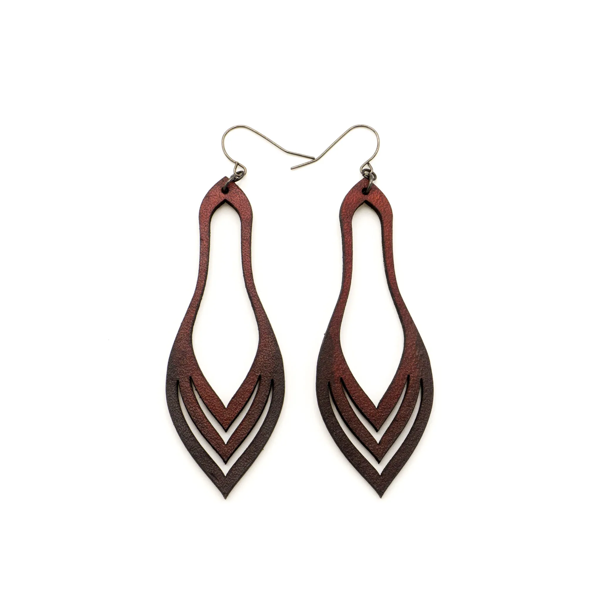 Terrabyte 02_3 // Leather Earrings - Red / Black Ombre