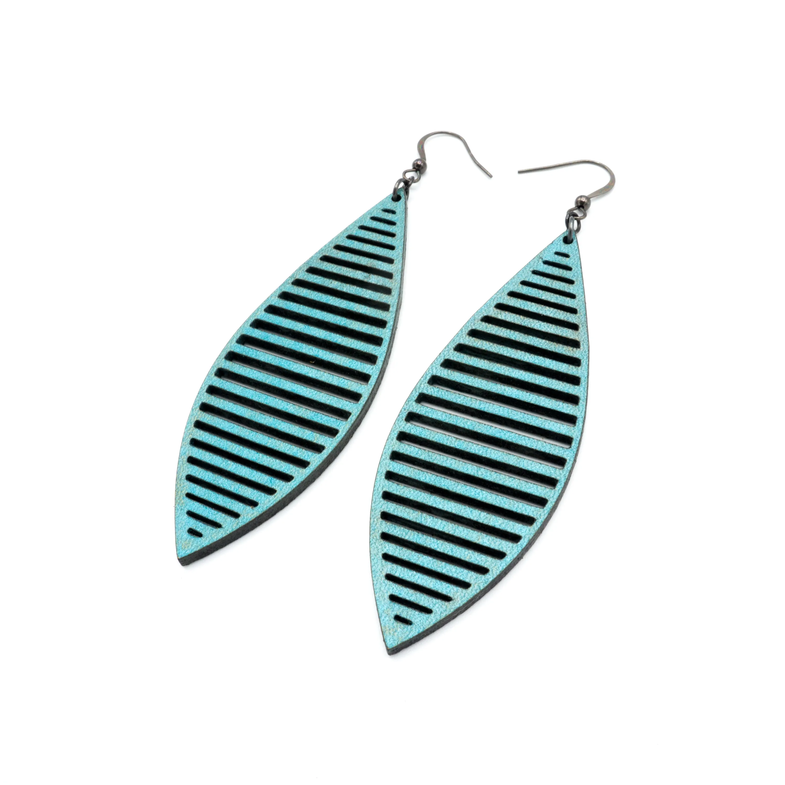 Terrabyte 11_2 // Leather Earrings - Turquoise Pearl