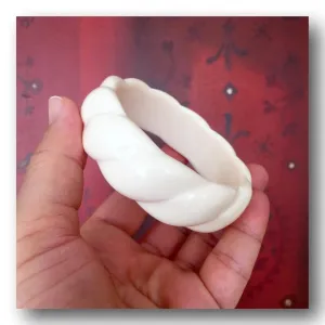 Vintage Bangle, Cream Color Plastic Twisted Rope Design
