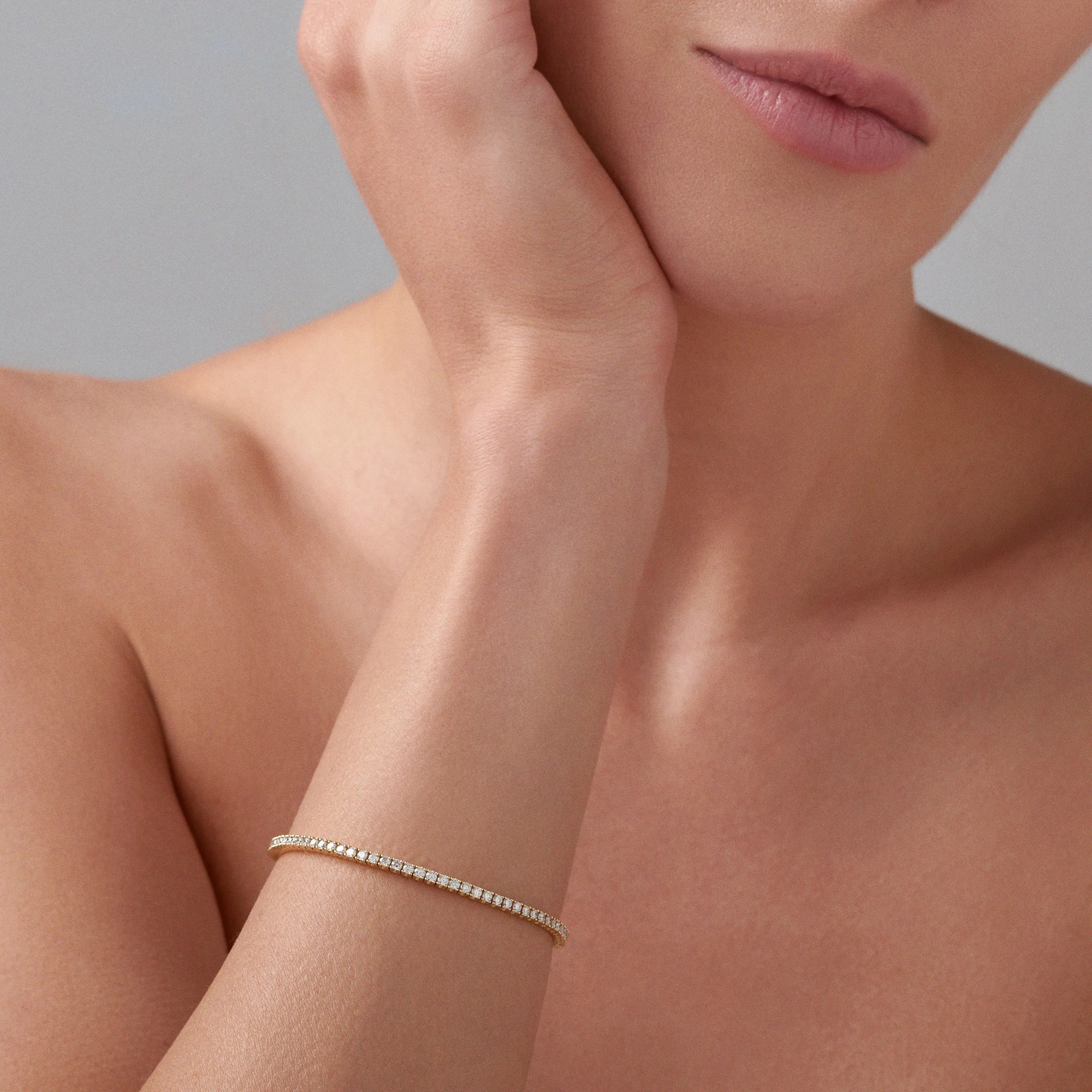 Vivid Tennis Diamond Bracelet | 18K Yellow Gold